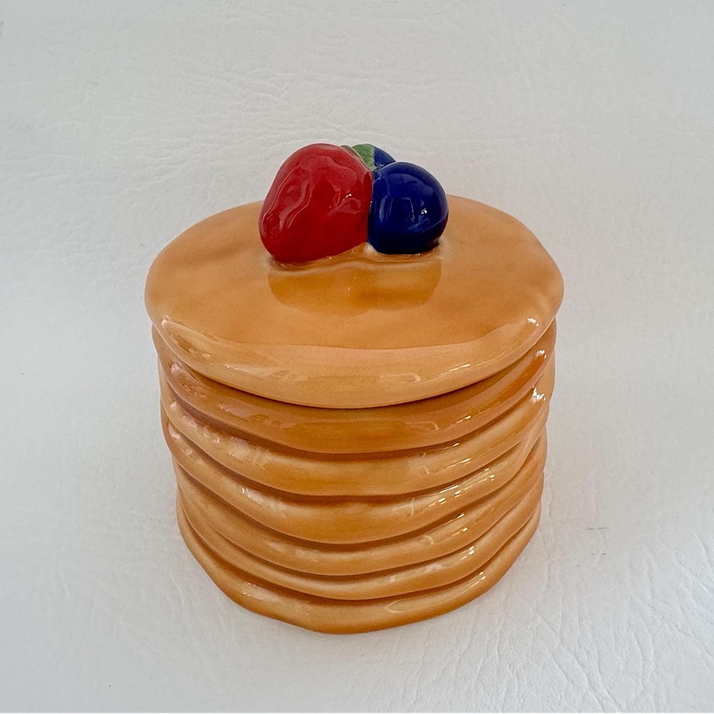 NWT - Stacked Pancakes Ceramic Jar